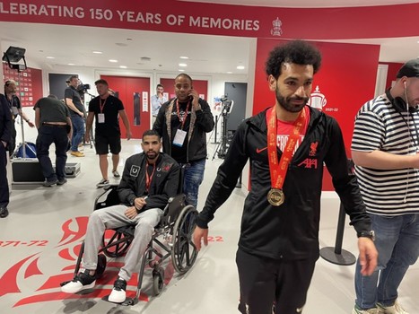 ليفربول يحتفل باللقب مع مؤمن ذكريا