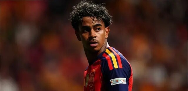 برشلونة يخطط لزيادة راتب لامين يامال