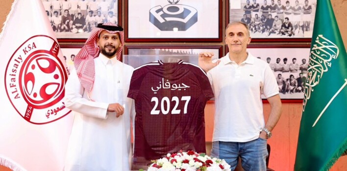 الفيصلي يكافئ المدرب سوليناس بتجديد عقده بعد موسم مميز