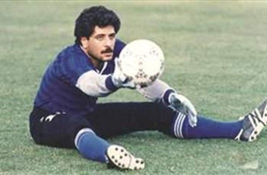 وفاة حارس مرمى المنتخب الكويتي سمير سعيد