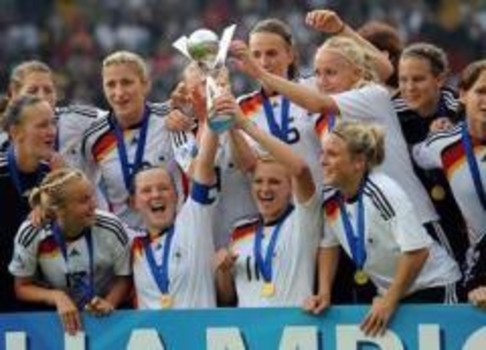 المانيا بطلة اوروبا شفاينشتايغر و هاينكس الافضل و هاميلتون بطل المجر