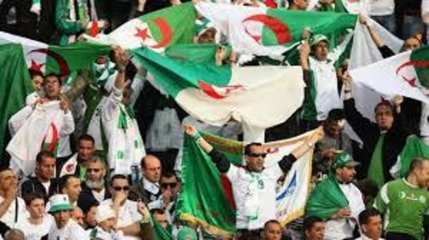بعثة المنتخب السلوفيني تحط في الجزائر
