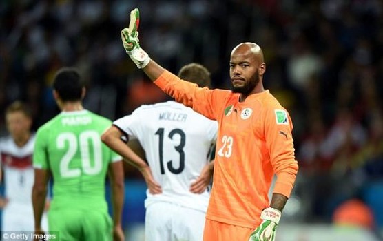 مانشستر يونايتد لم يعحبه حارس مرمى المنتخب الجزائري