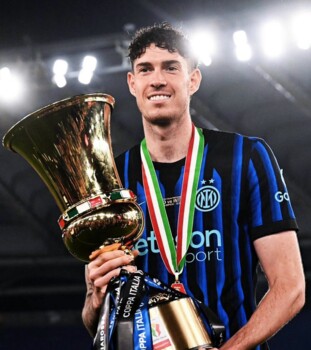 مورينيو معجب بباستوني ويرغب بضمه لريال مدريد