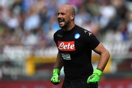 رينا يقترب من الرحيل عن نابولي 