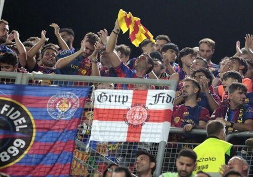 برشلونة يدين توقيف مشجع قبل مواجهة التشي