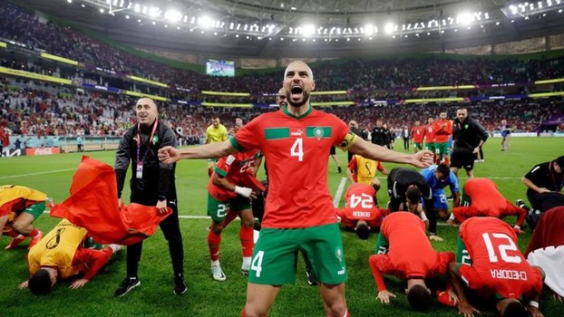 منتخب المغرب يصل الى ملعب خليفة قبيل مواجهة كرواتيا
