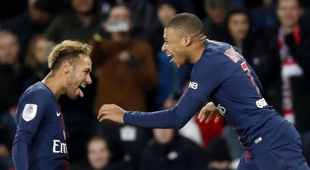 مبابي يتمسك بنيمار: لا يجب أن يكون رقم 2 في برشلونة