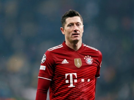 ليفاندوفسكي يؤيد قرار الاتحاد البولندي