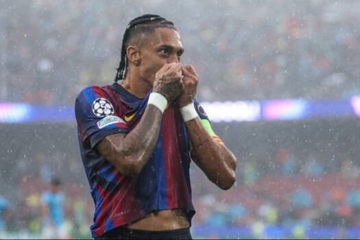 رافينيا يواصل الانفجار التهديفي ويقترب من كبار هدافي برشلونة