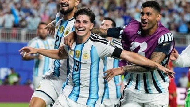 هدف ألفاريز امام سويسرا يحصد جائزة الأفضل في ربع ونصف نهائي المونديال