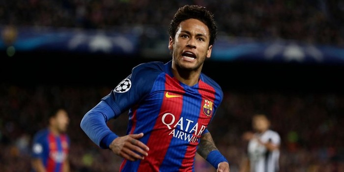 نيمار يحتفل بالفوز على ريال مدريد