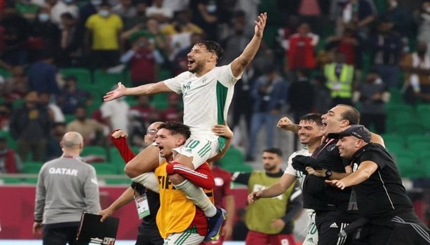 ابرز احداث مباراة قطر والجزائر في كاس العرب