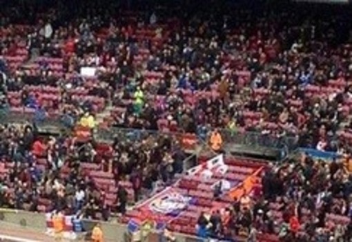 جماهير برشلونة تعتذر من رونالدو