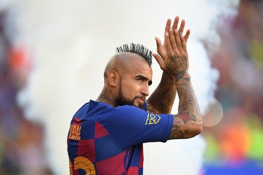 ما هو شرط برشلونة لرحيل فيدال إلى الانتر؟
