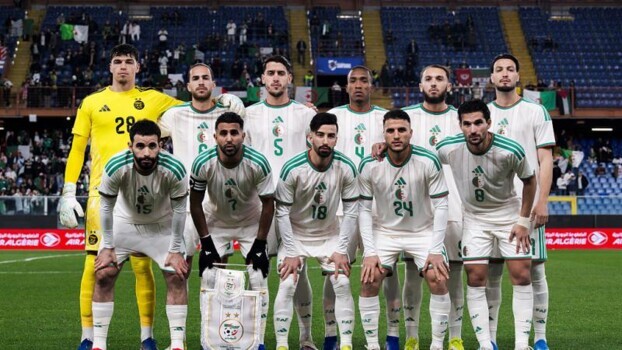 رئيس الجزائر يستقبل منتخب كرة القدم قبل خوض غمار كأس العالم
