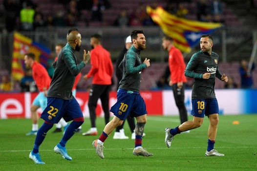 الكشف عن مدة غياب البا مع برشلونة بحسب الصحف الاسبانية