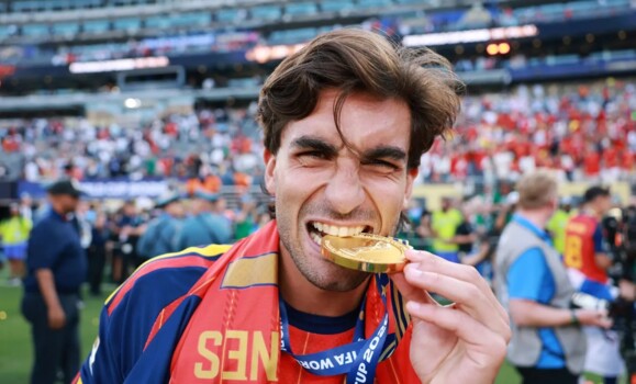ريال مدريد يراقب فيران توريس وبرشلونة يحدد شروط التخلي عنه