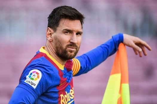 ميسي لم يعطِ كلمته النهائية للاستمرار في صفوف برشلونة