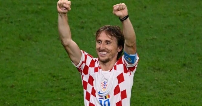 مودريتش لم يغب عن منتخب كرواتيا في 21 مباراة متتالية