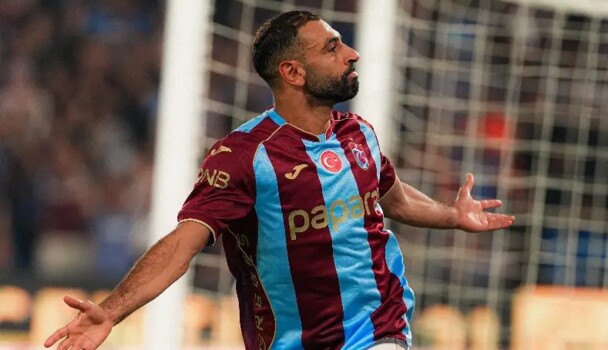 محمد صلاح ينفرد بصدارة هدافي الدوري التركي بعد هدفه أمام بشكتاش