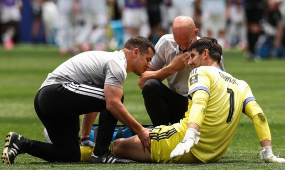 كورتوا يكشف سبب دموعه أمام إسبانيا ويدافع عن الحارس البديل