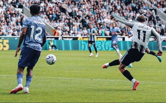 البريمييرليغ: نيوكاسل يعود من بعيد ليفرض التعادل القاتل على بورنموث