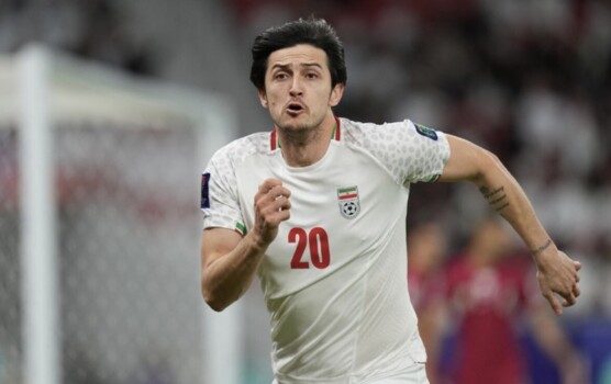 استبعاد سردار آزمون عن منتخب إيران بسبب "عدم الولاء"