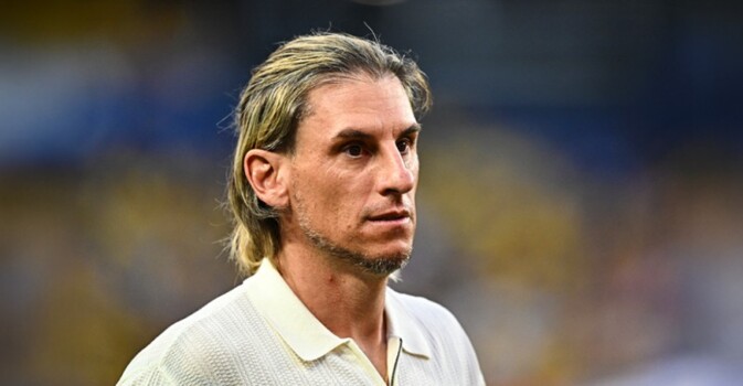 بيكاسيسي يعلن رحيله عن تدريب الإكوادور بعد الخروج من المونديال