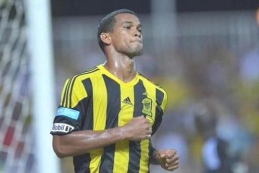 لاعب الاتحاد ريفاس يتصدر هدافي الدوري السعودي