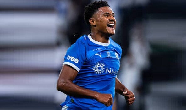 واتكينز يكتب بداية مثالية مع الهلال