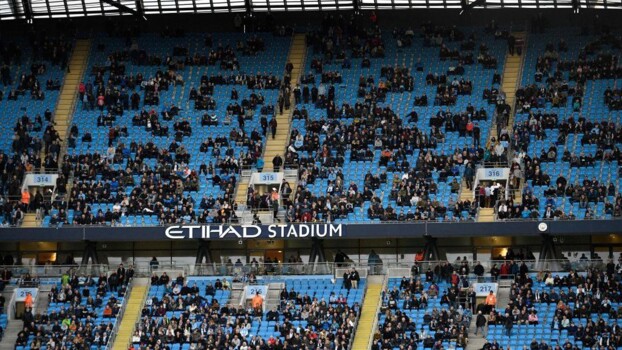 مانشستر سيتي يبرر المقاعد الشاغرة في ملعب الاتحاد