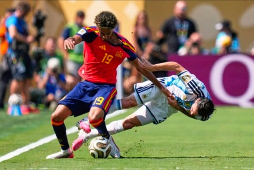 مالديني يوضح كيف فرضت إسبانيا أسلوبها وحسمت لقب كأس العالم