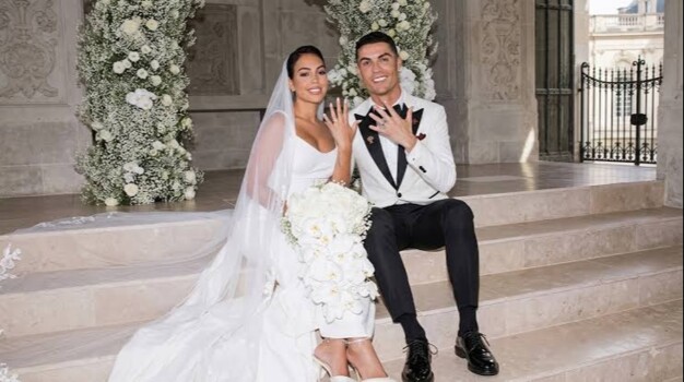 موجز الصباح: كريستيانو يعلن زواجه من جورجينا، مورينيو يذكّر برشلونة بالماضي المرير، تأهل ليون وفنربخشة في تصفيات دوري الابطال، تأهل الاتحاد السعودي وباختاكور في تصفيات ابطال اسيا، تأهل ريباكينا وغوف الى نصف نهائي تورنتو
