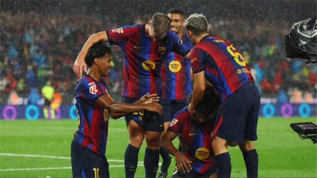 قائد برشلونة يتوج بجائزة افضل لاعب في مباراة سانتاندير