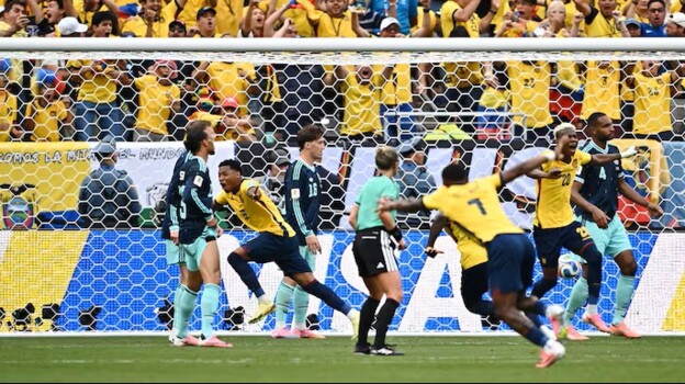 موجز الصباح: الاكوادور تصفع المانيا وفوز ساحل العاج، انتصار هولندا وتركيا وتعادل كل من استراليا والسويد، مورينيو يتمنى خسارة لاعبي الريال والعودة الى مدريد، فوز الحكمة على المبرة