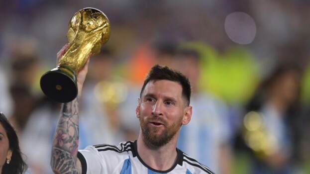 ميسي يعلن اعتزاله اللعب دولياً مع منتخب الأرجنتين