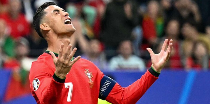 بالفيديو منح الرقم 7 لرافائيل لياو يشعل غضب الجماعير البرتغالية