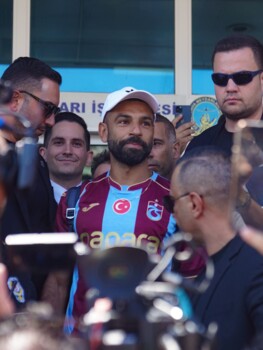 طرابزون سبور يعلن موعد تقديم محمد صلاح في ملعبه