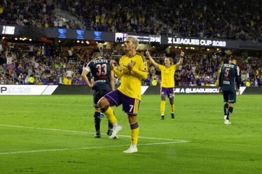 غريزمان يضع بصمته الاولى في كأس الدوريات
