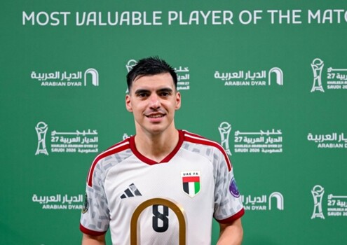 خيمينيز يتوّج بجائزة رجل مباراة الامارات واليمن