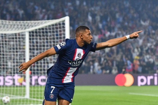 ديالو: مبابي يدافع عن رونالدو اكثر من البرتغاليين
