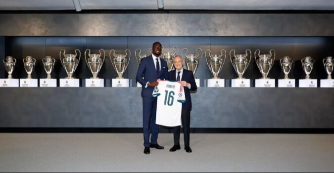 ريال مدريد يقدم كوناتي رسميًا بعقد حتى 2030