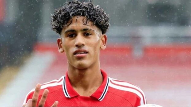 ريال مدريد يقترب من خطف جوهرة مان يونايتد بعد رفض عرض باريس