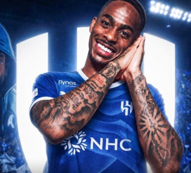 الهولندي سامرفيل يختار الهلال السعودي على حساب روما