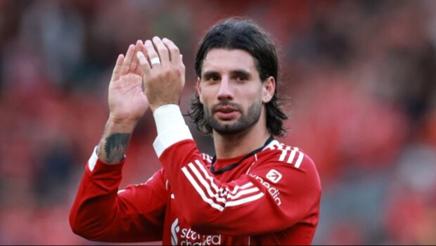 ليفربول يتمسك بسوبوسلاي ويواصل البحث عن تدعيم الوسط