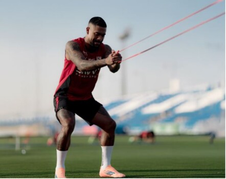 الهلال يسابق الزمن لتجهيز مالكوم قبل مواجهة الاتفاق الحاسمة