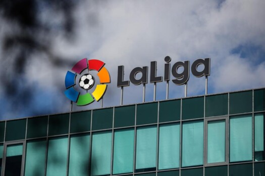 ريال مدريد وبرشلونة يتصدران سقف الإنفاق في الليغا