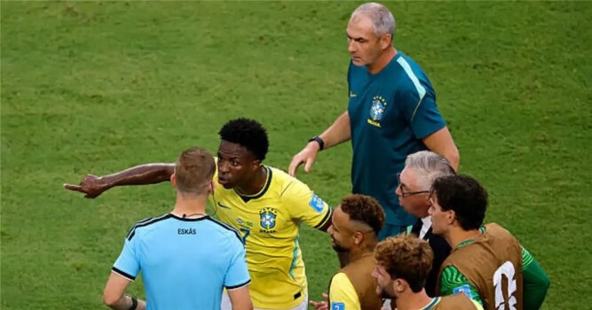 البرازيل تحتج رسميًا على إلغاء هدف فينيسيوس أمام اسكتلندا