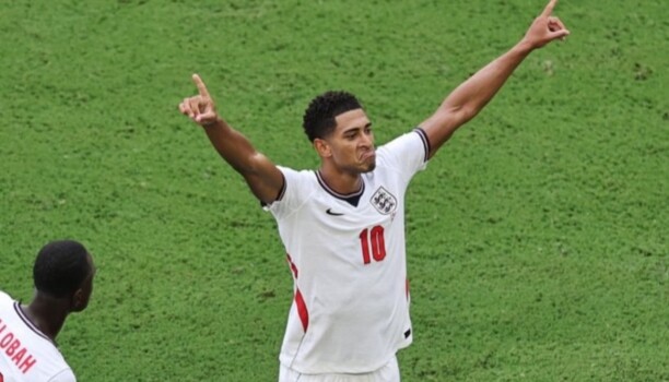 بيلينغهام يحقق إنجازاً تاريخياً في كأس العالم بهدفه أمام فرنسا